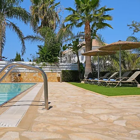 Casa de Férias Greenery - Large Private Pool *