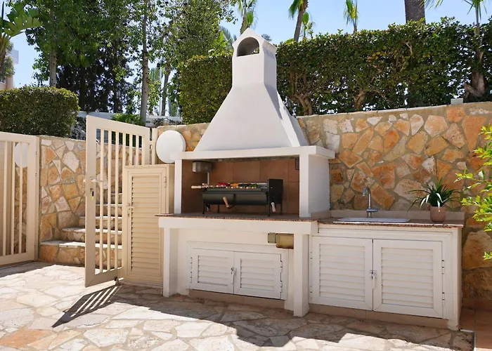 Greenery - Large Private Pool Protaras