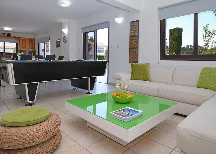 Greenery - Large Private Pool Casa de Férias Protaras