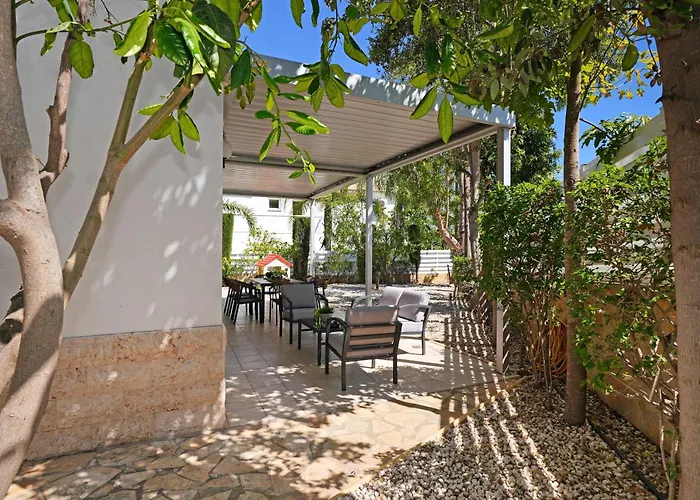 Greenery - Large Private Pool 펜션