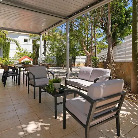 Greenery - Large Private Pool * بروتاراس
