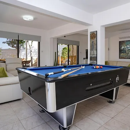 Greenery - Large Private Pool *