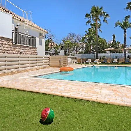 بيت للعطل Greenery - Large Private Pool بروتاراس