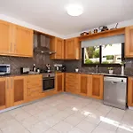Greenery - Large Private Pool פרוטאראס