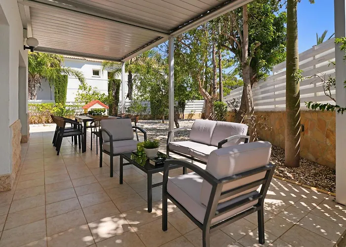 Greenery - Large Private Pool * Protaras